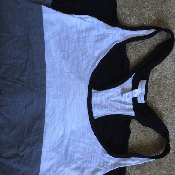 Clothes small/medium - Picture 4 of 8